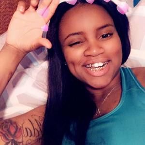 Meet your Posher, Alexia